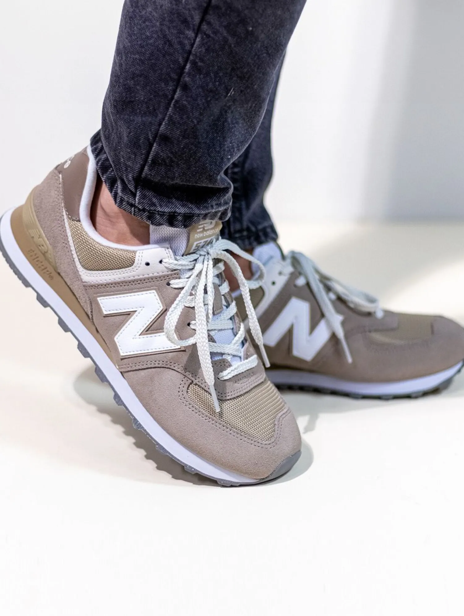 New Balance 574 Beige Hot