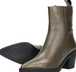 Maruti Gisele Brons Hot